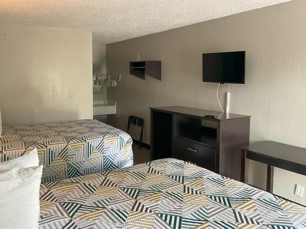 Motel 6 Baton Rouge, LA - East - I-12 photo 18