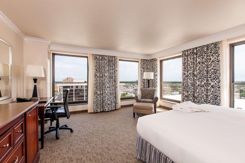 President Abraham Lincoln Springfield - DoubleTree by Hilton photo 22