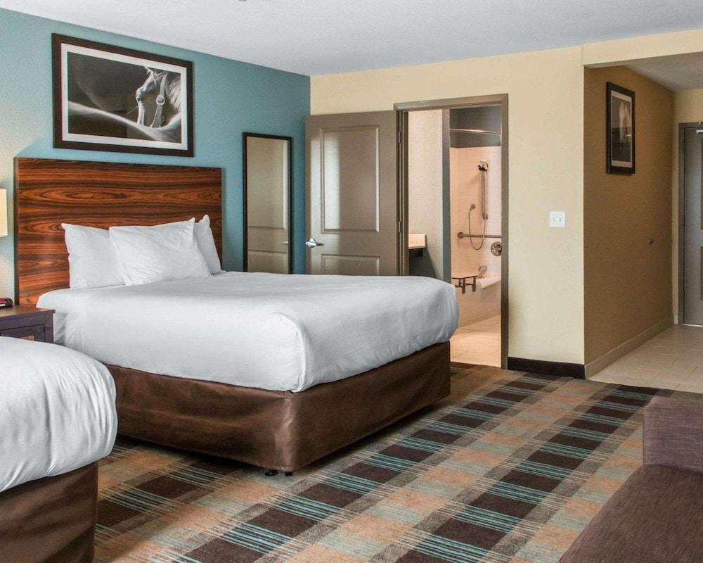 MainStay Suites Cotulla photo 9