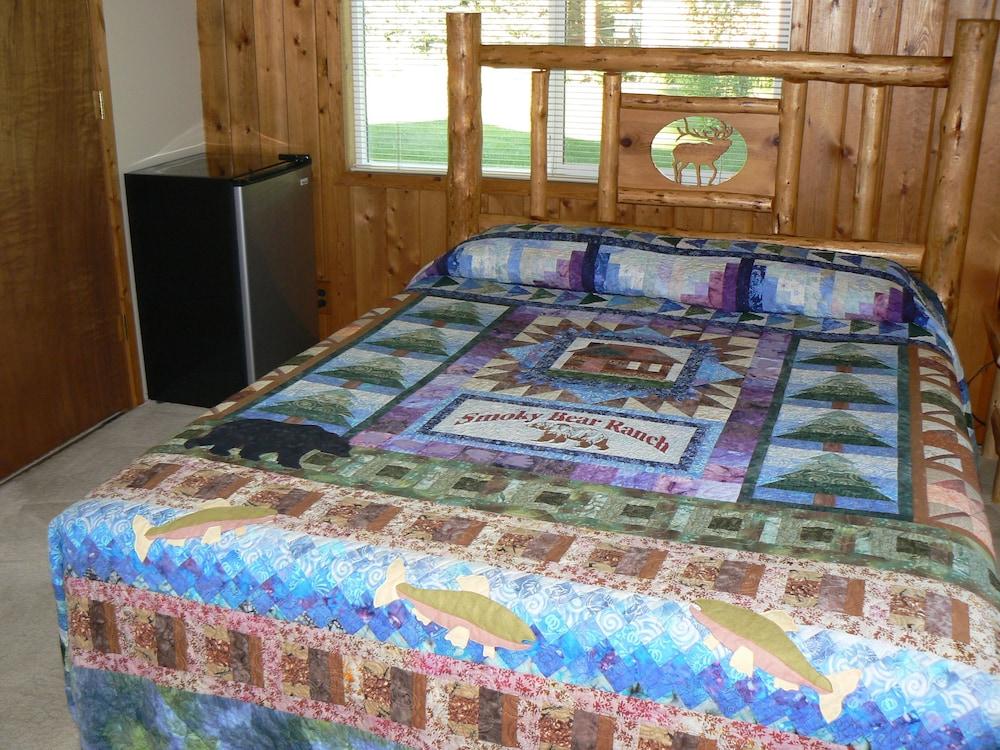 Smoky Bear Ranch Bed & Breakfast & Cabins photo 17