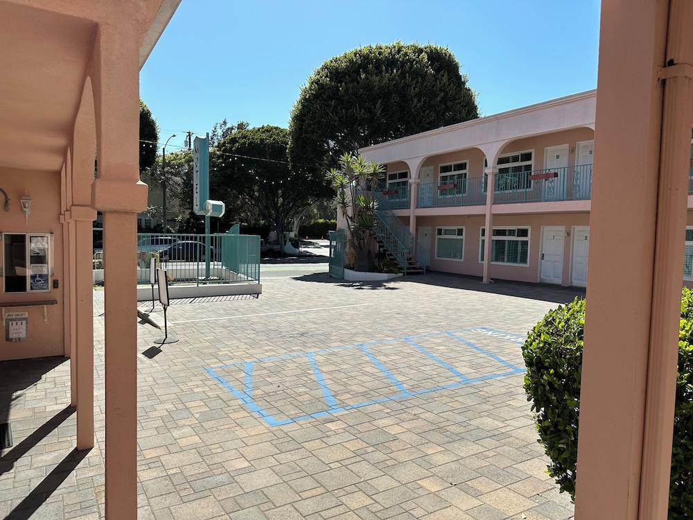 Sea Shore Motel photo 24