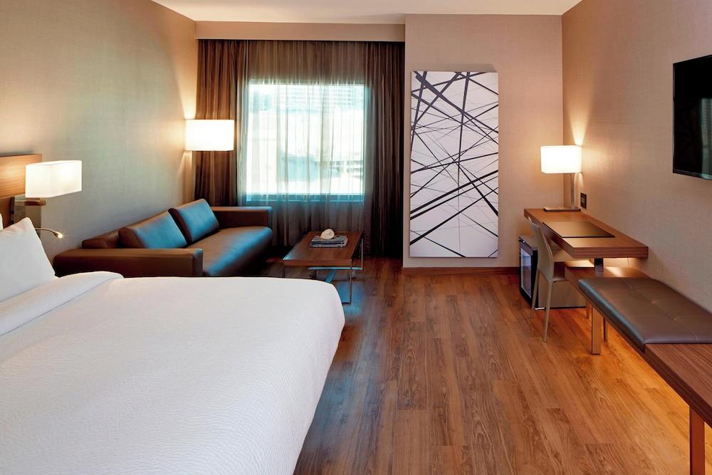AC Hotel Atlanta Buckhead at Phipps Plaza photo 9