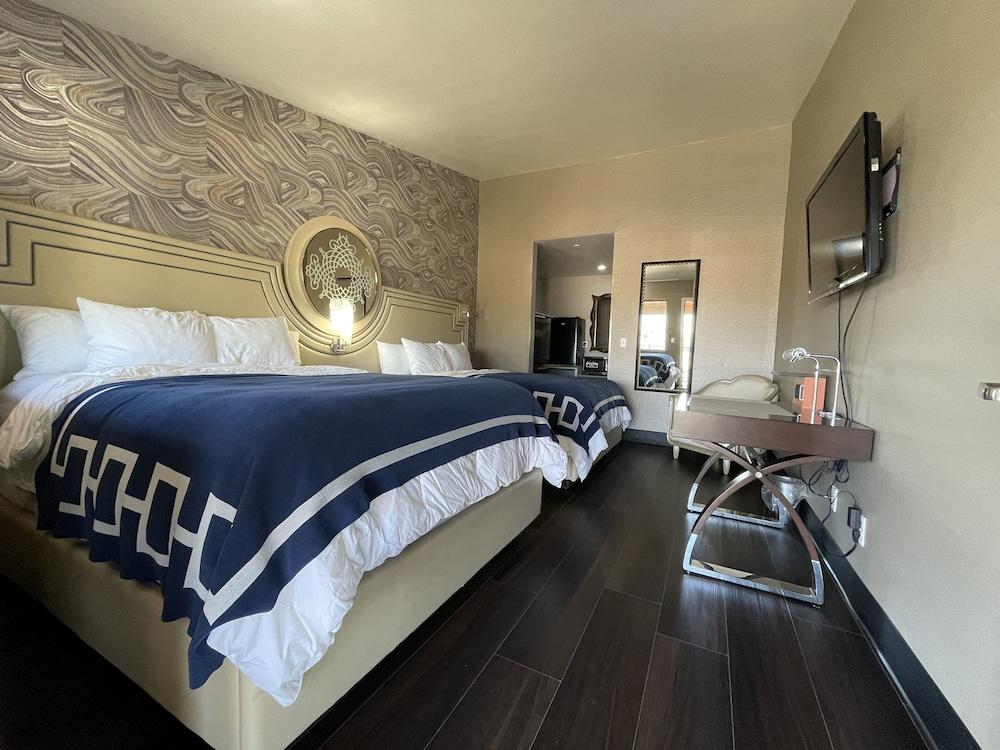 Crown Motel photo 4
