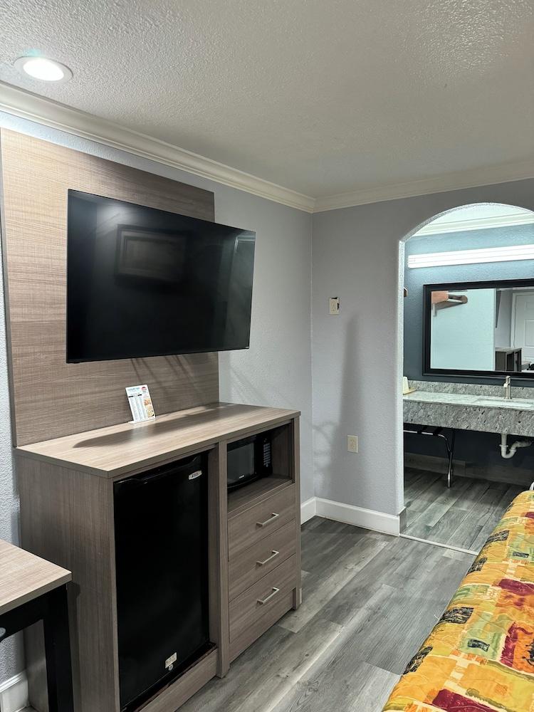 LUXURY INN photo 8