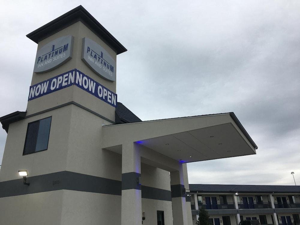 Platinum Inn and Suites photo 2