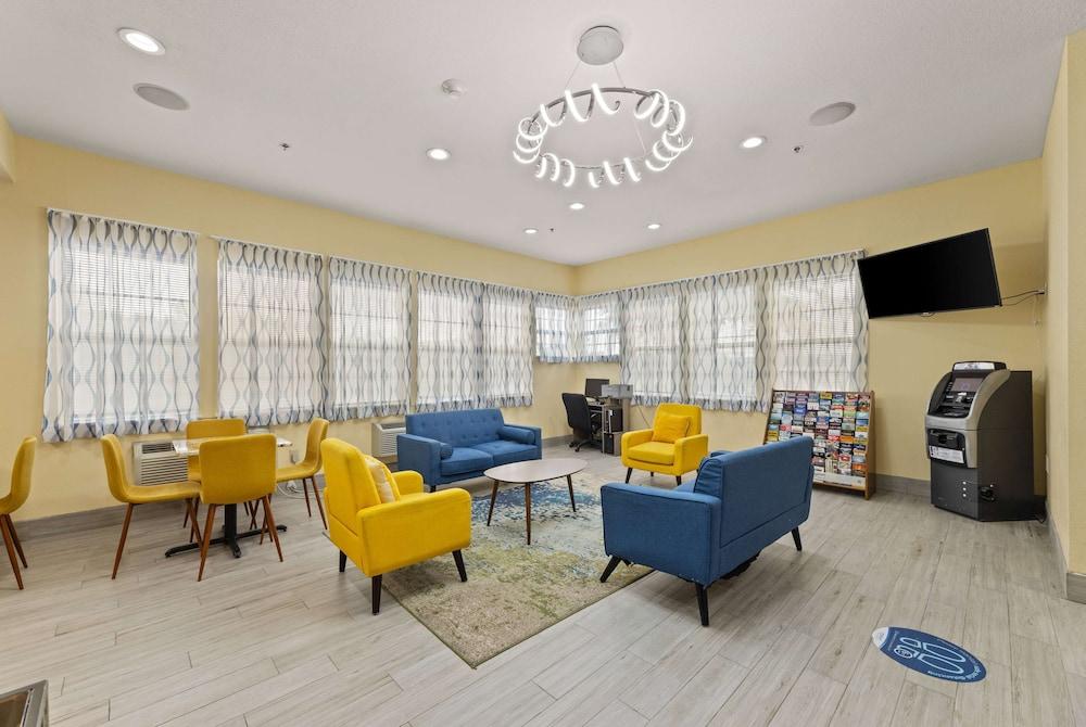 Days Inn & Suites by Wyndham Euless DFW Airport South photo 36