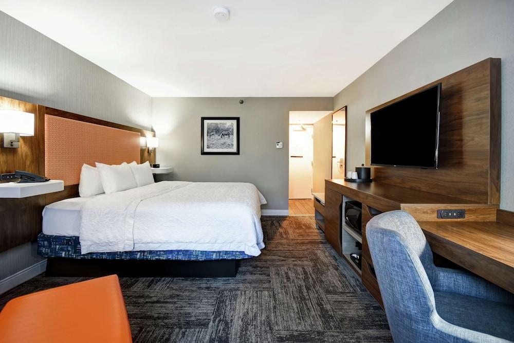 Hampton Inn I-75 Lexington/Hamburg Area photo 26
