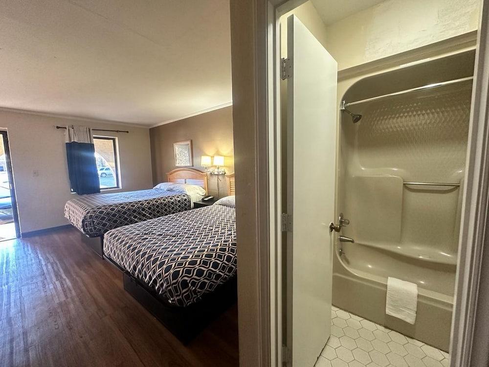 Loyalty Inn Rockingham photo 7