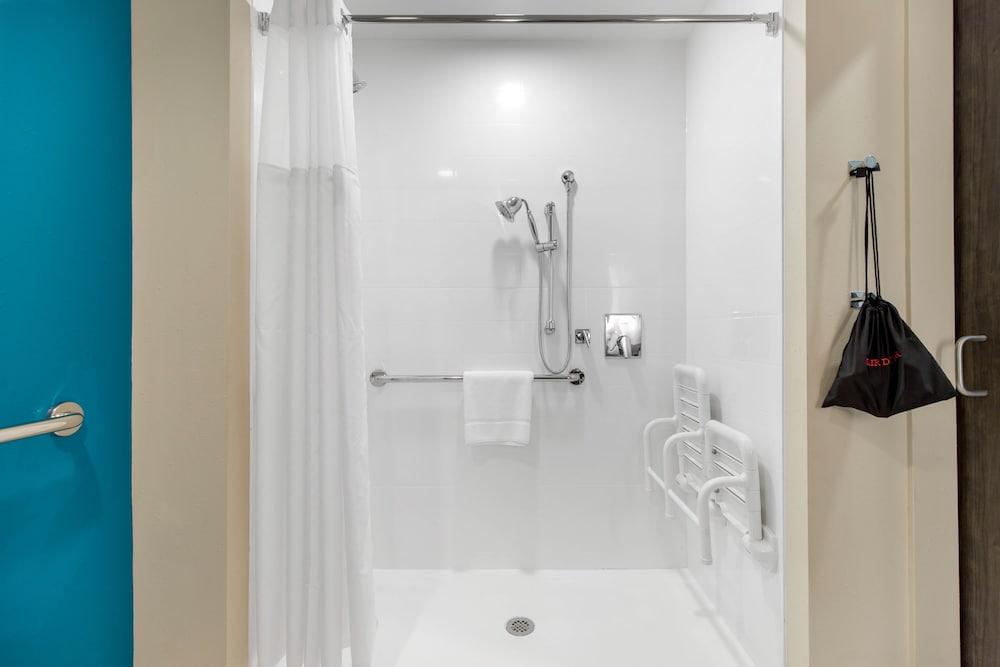 DoubleTree by Hilton Greenville Woodruff Road photo 19