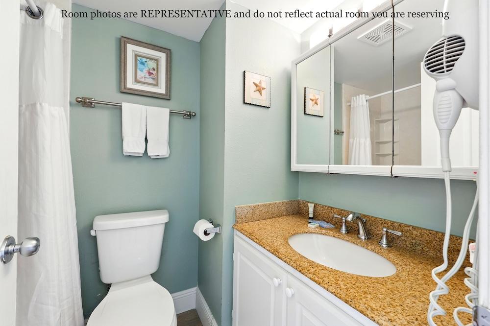 Beacher's Lodge Oceanfront Suites photo 21