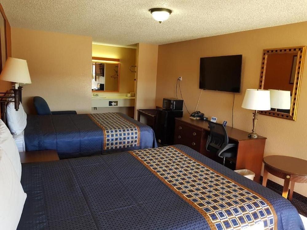 Budget Host Inn Eastland photo 37