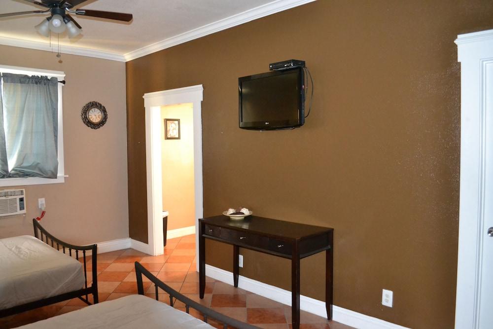 Monterey Inn Hotel photo 7