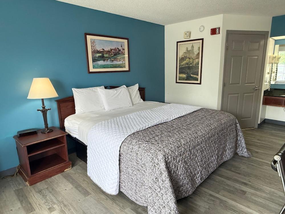 Brentwood Inn & Suites photo 5
