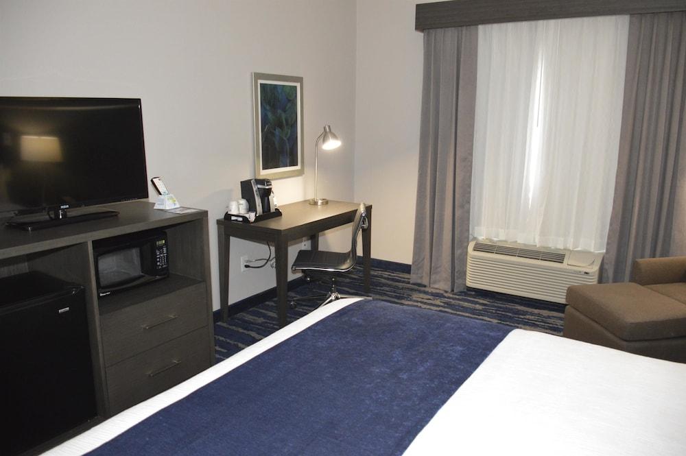 Garner Hotel Longview South by IHG photo 6