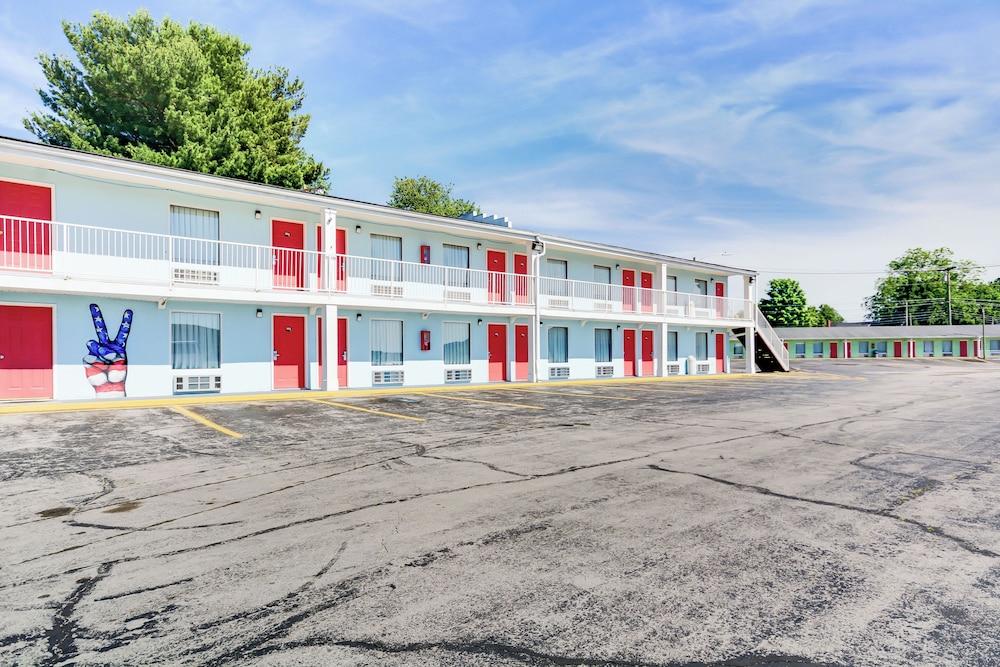 Hometown INN photo 10