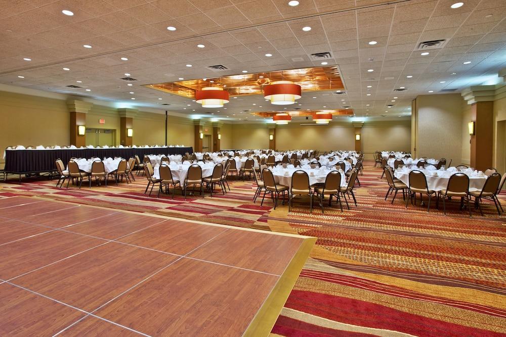 Holiday Inn Manitowoc by IHG photo 37