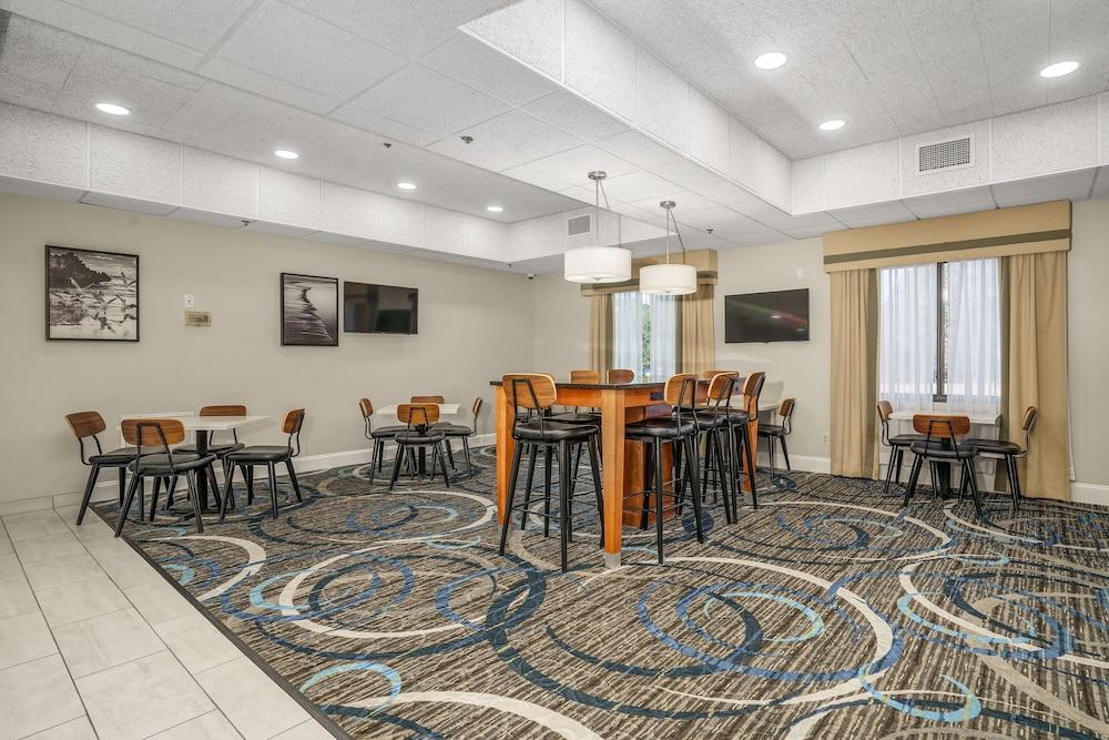 Best Western Plus Swansboro Emerald Isle photo 14