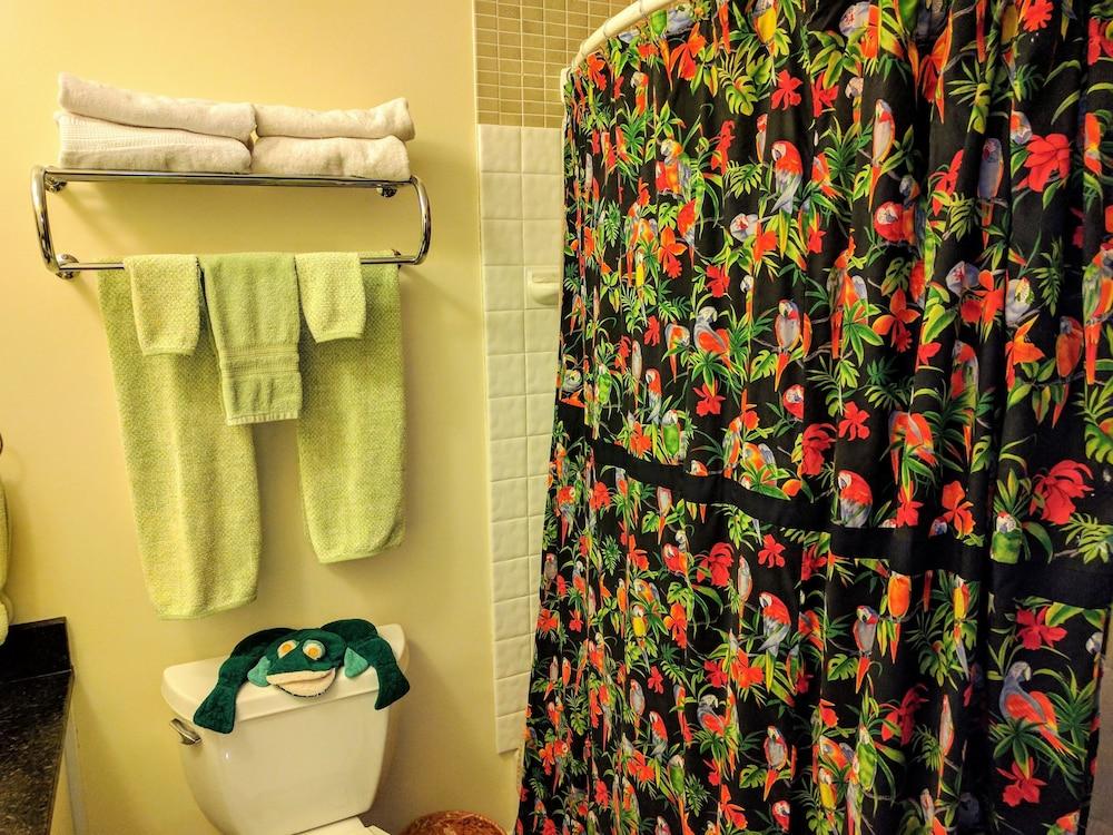 Ann Arbor B&B Inn photo 4