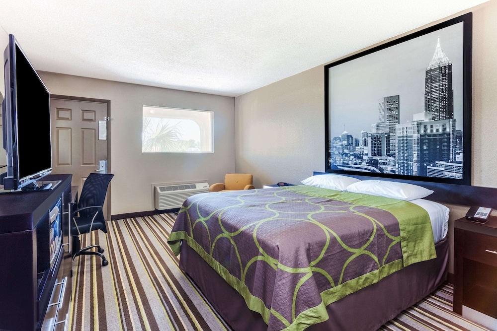 Super 8 by Wyndham Stockbridge photo 10