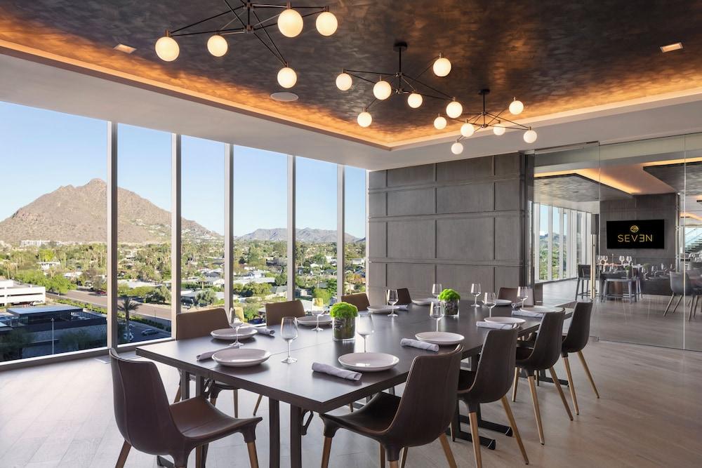 Caesars Republic Scottsdale, a Hilton Hotel photo 73