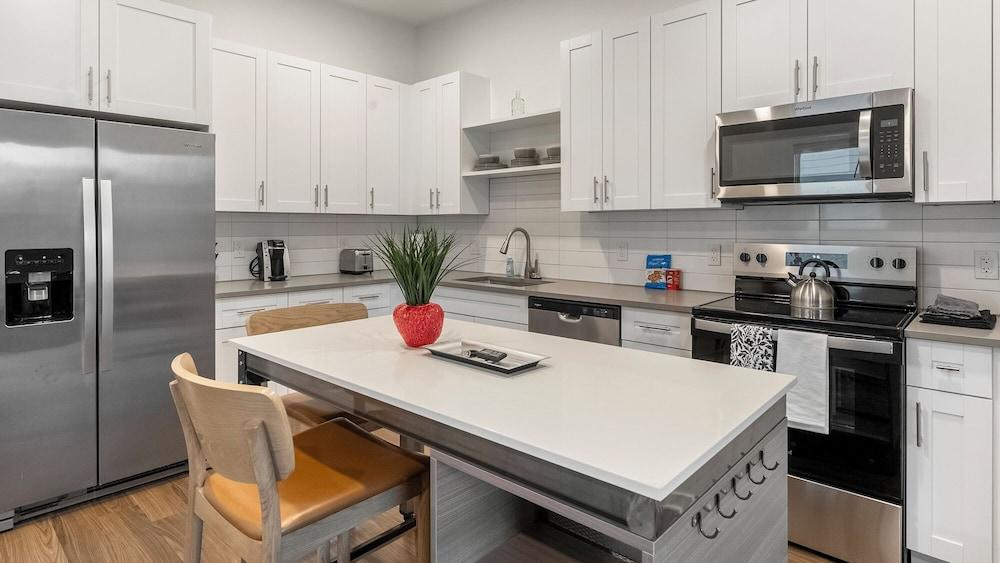 Landing Townhomes Davenport photo 18