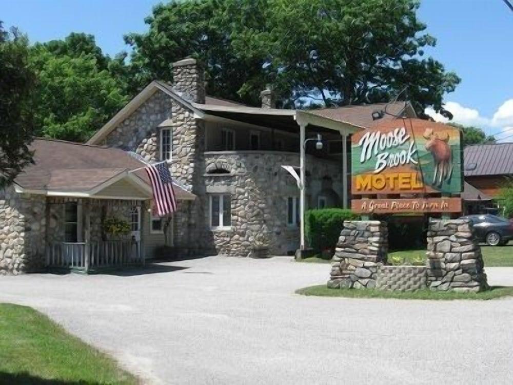 Moose Brook Motel photo 9