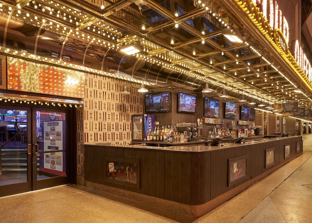 Four Queens Hotel and Casino photo 37