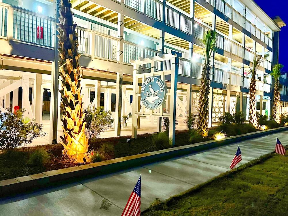 Saltwater Suites photo 55