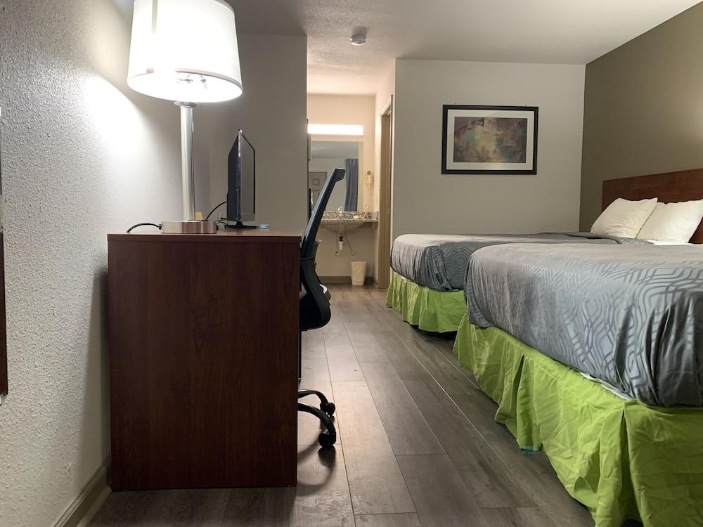 Econo Lodge Troy photo 4