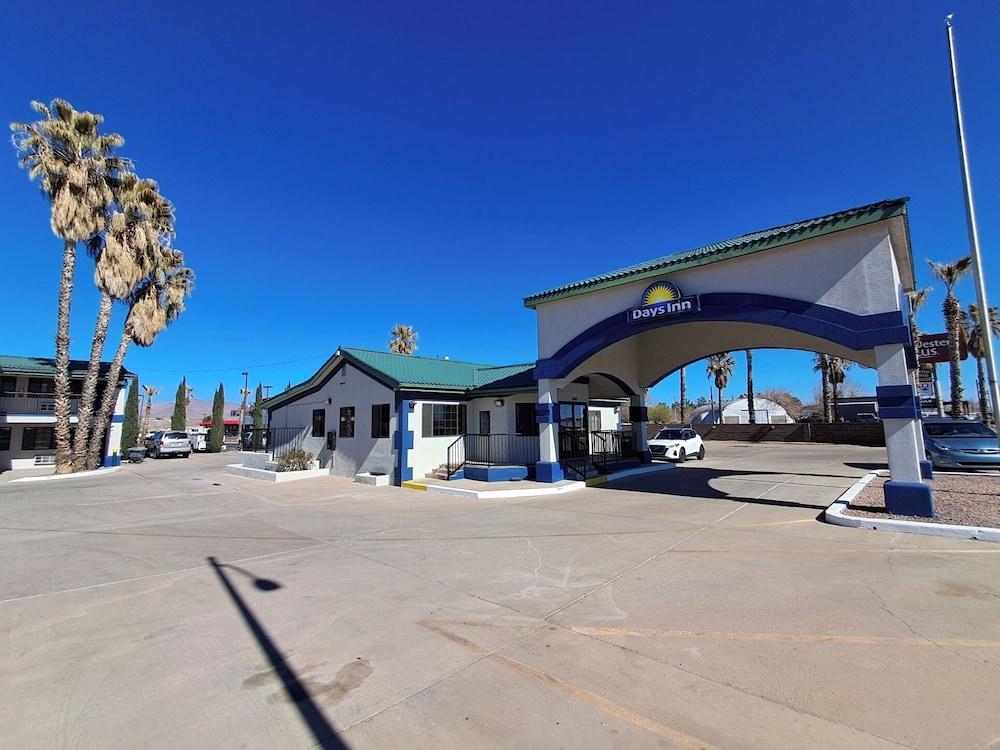 Days Inn by Wyndham Safford, AZ photo 22