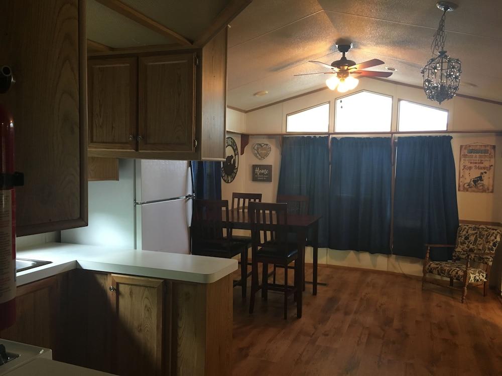 Smoky View Cottages & RV Resorts photo 20