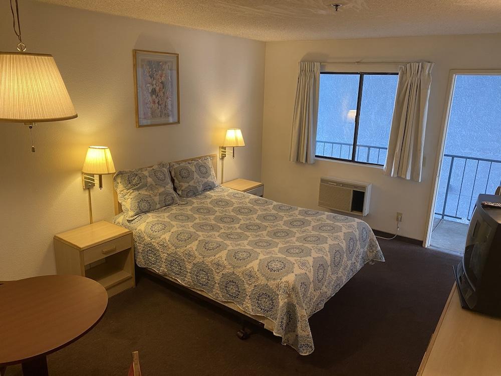 Circle Inn Motel photo 17