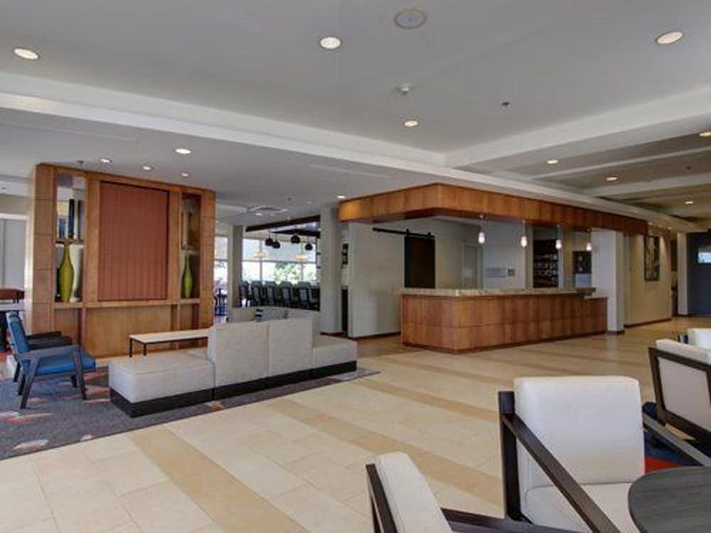 HYATT house Chicago/Naperville/Warrenville photo 3