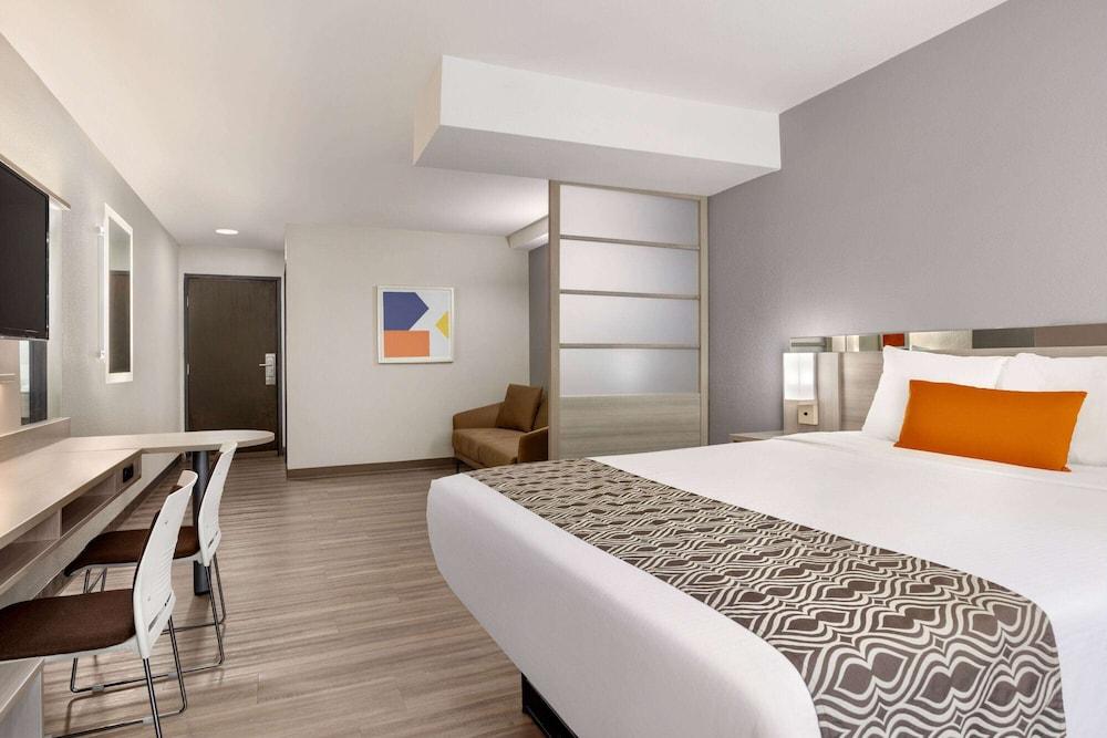 Microtel Inn & Suites by Wyndham Raleigh photo 34