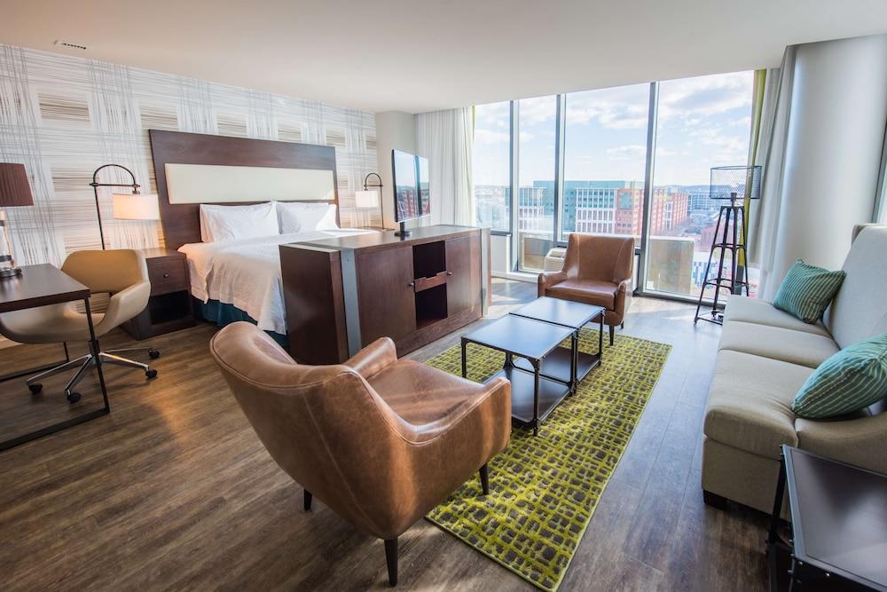 Hampton Inn & Suites Washington DC-Navy Yard photo 19