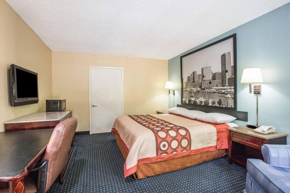 Super 8 by Wyndham Camp Springs/Andrews AFB DC Area photo 8
