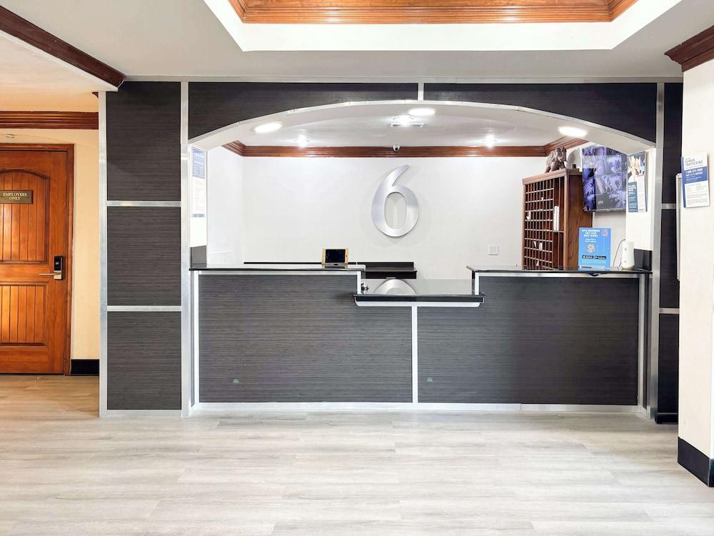 Studio 6 Irving, TX – DFW North photo 6
