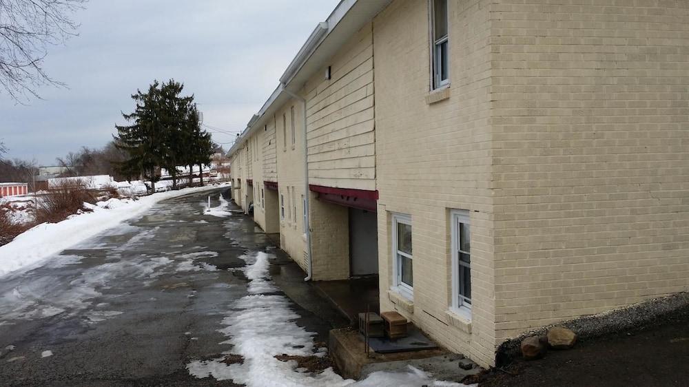 Huntingdon Inn photo 2