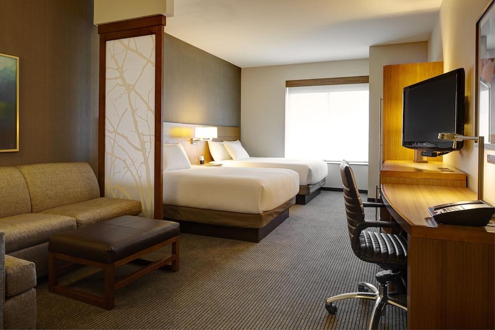 Hyatt Place Delano photo 6