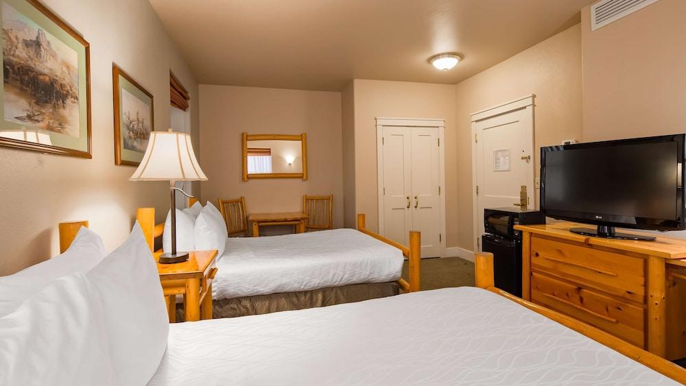 Best Western Plus Plaza Hotel photo 8