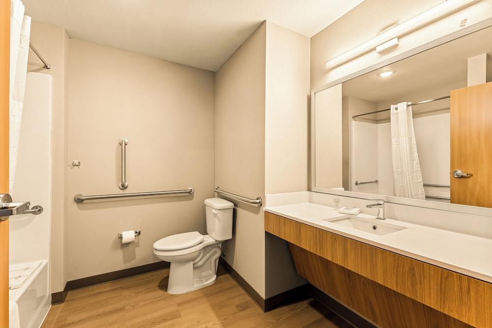 LivAway Suites Portland-Scarborough photo 19