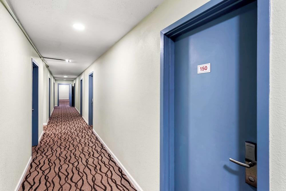 Americas Best Value Inn Marion, OH photo 33