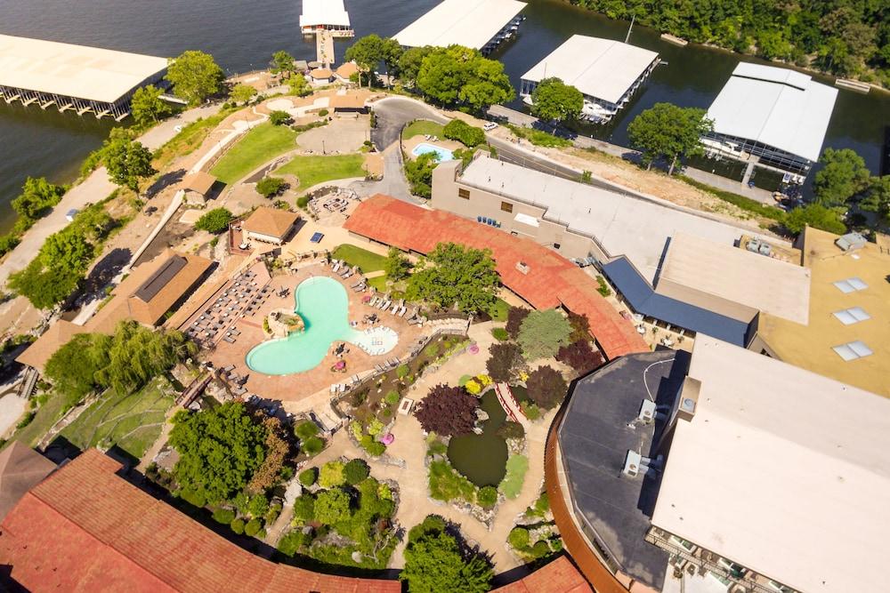 Lodge Of Four Seasons Golf Resort, Marina & Spa photo 69