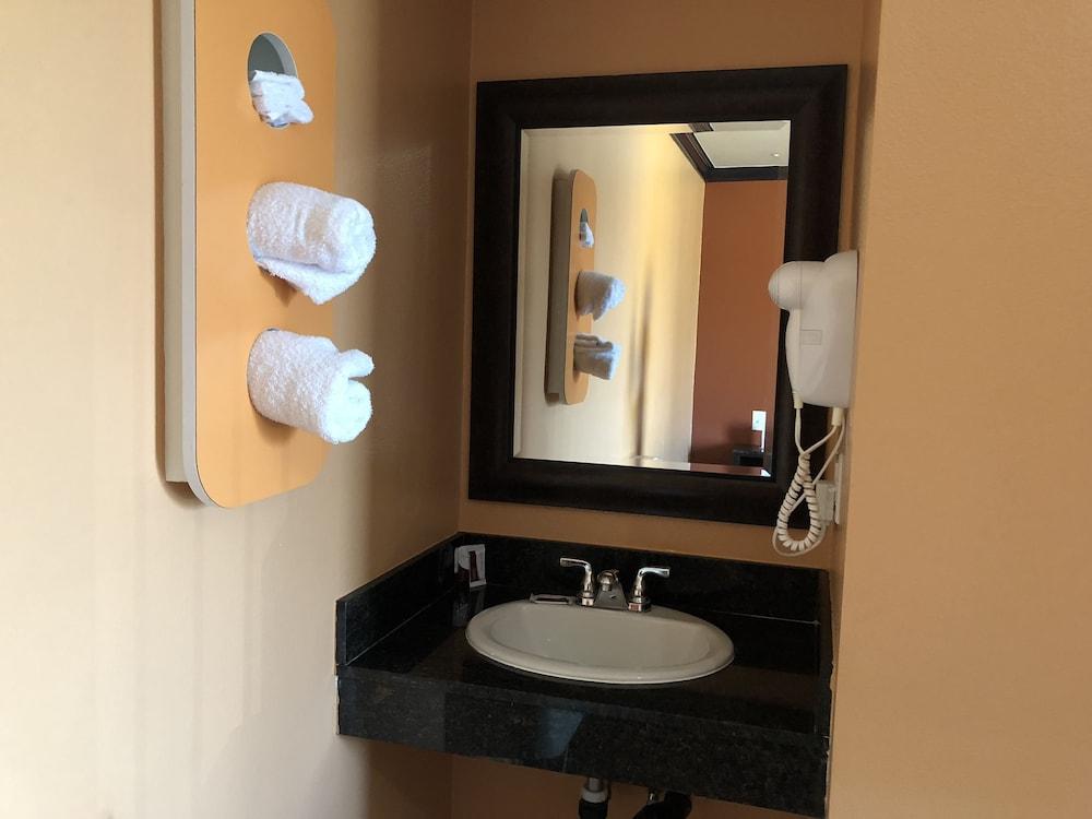 El Rancho Motel photo 11