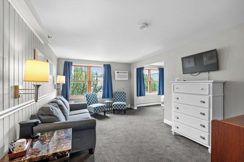 Harborline Hotel photo 17