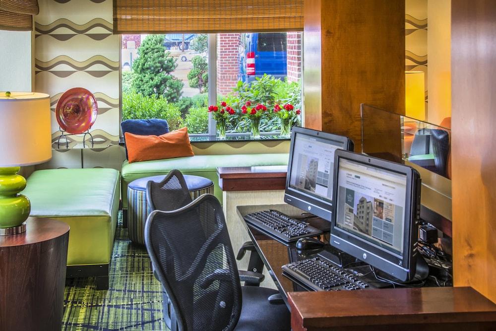 Fairfield Inn by Marriott Washington D.C. photo 15