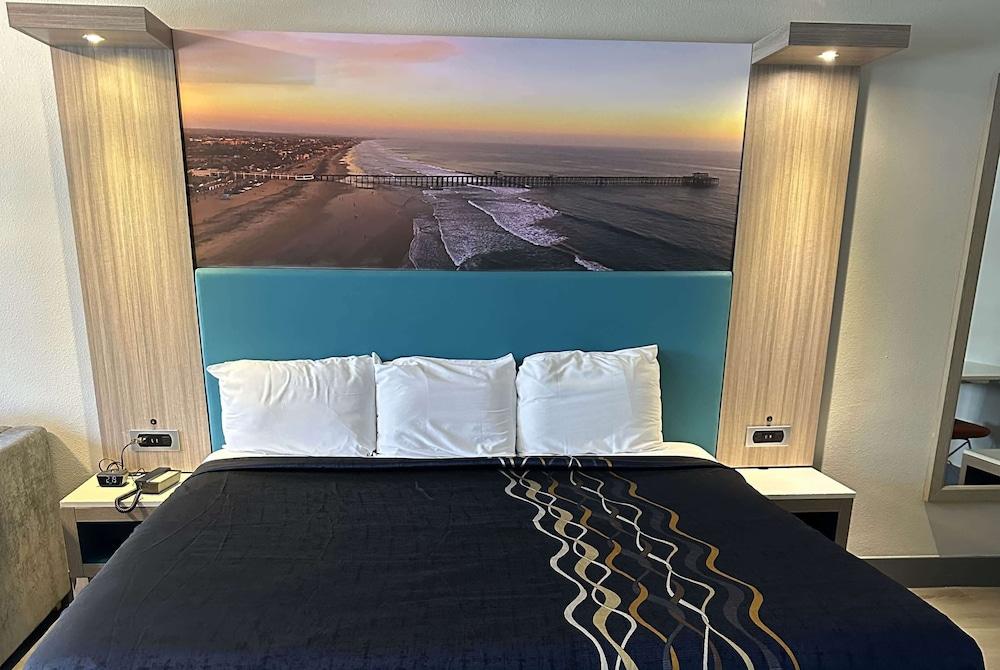 Super 8 by Wyndham Oceanside Downtown photo 26