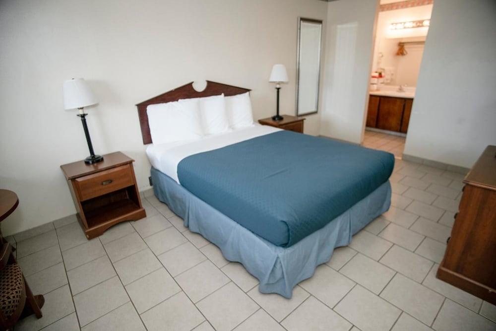 Pacific Inn photo 31