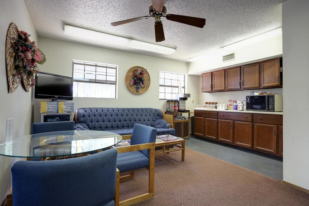 Country Side Inn photo 4