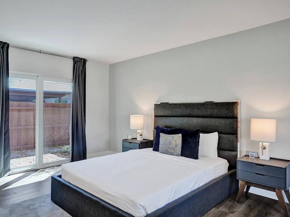 Pelican by Stay Hospitality photo 86